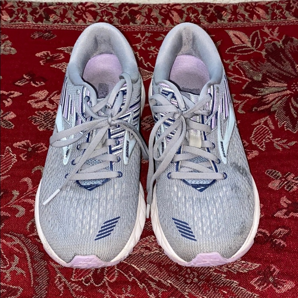 Brooks women’s adrenaline gts 19